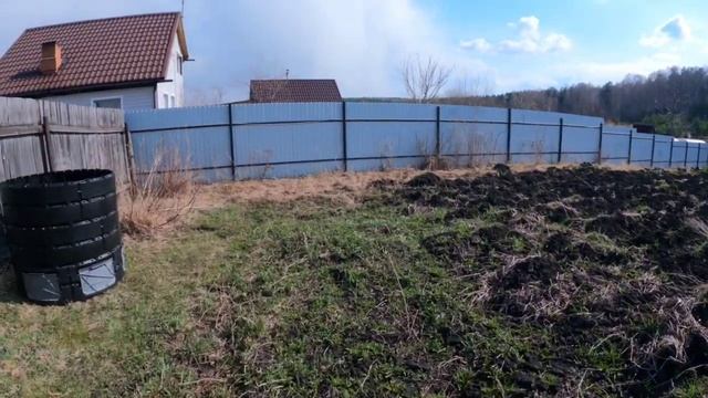 Собираем грядки. Готовимся к посадкам #собираемгрядки #огород #дача смотреть онлайн