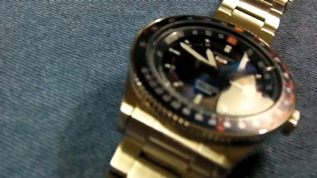 Seiko 5 Sports Blue-Dial Automatic Flight Watch SRP609K1 смотреть онлайн