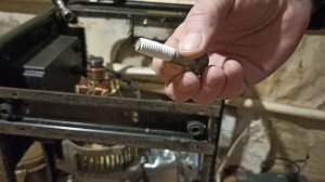 Как снять ротор бензогенератора без съёмника и ударов.