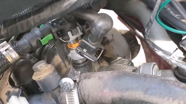 SOLUCIÓN ROTURA INYECTOR PEUGEOT SATELIS 250 CON NURAL 21 смотреть онлайн