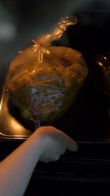 Курица в духовке. Быстрый рецепт. #Shorts смотреть онлайн