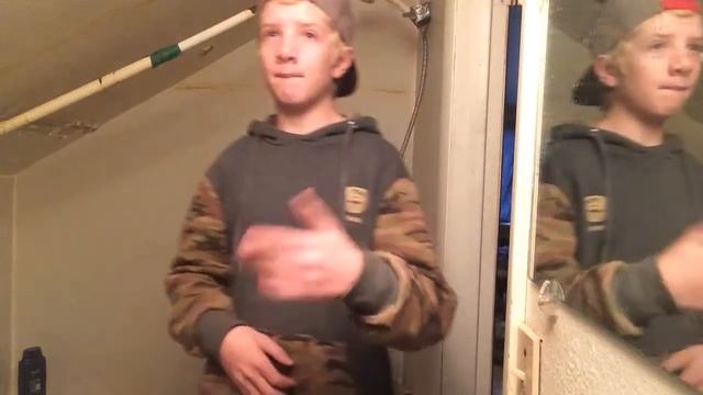 White Kid Raps смотреть онлайн