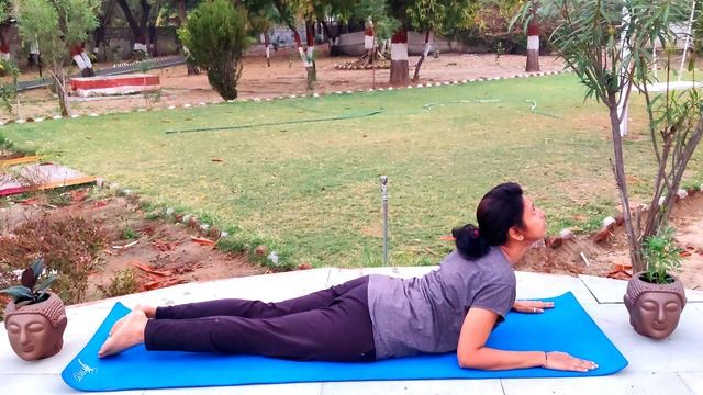 BHUJANGASANA for Back Pain | How to do Cobra Pose | Tone Abdominal Muscles | Improve Mental Health смотреть онлайн