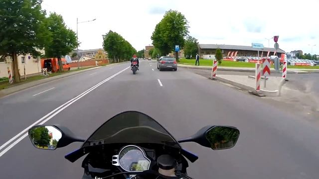 Прокатился на почти НОВОЙ ЛИТРУХЕ HONDA CBR1000RR смотреть онлайн