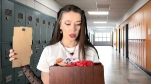 ОНИ ХОТЯТ МЕНЯ СЪЕСТЬ❗️ПОДАРОК ОТ НЕИЗВЕСТНОГО😳