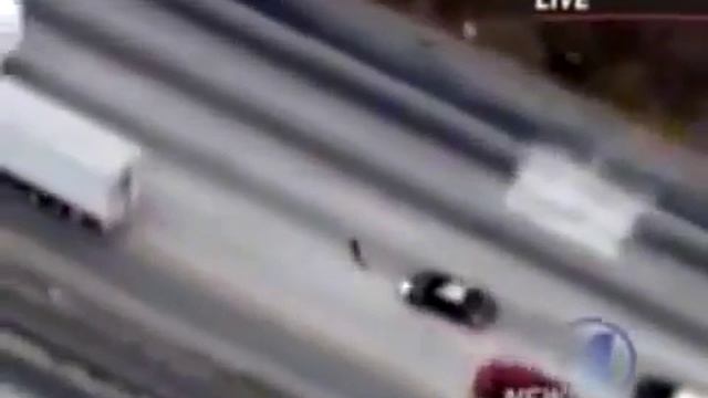 Водитель велосипеда, приказываю остановиться!!!