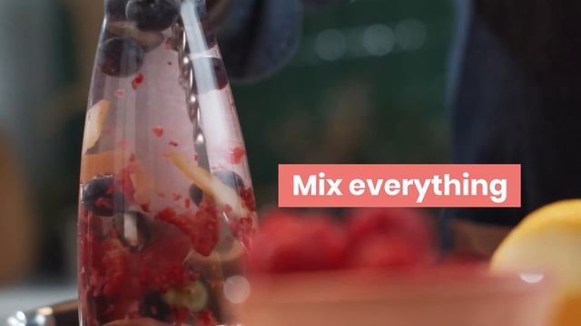 Nutrition | Hydration - Water Flavoured with berries, Cinnamon and lemon смотреть онлайн