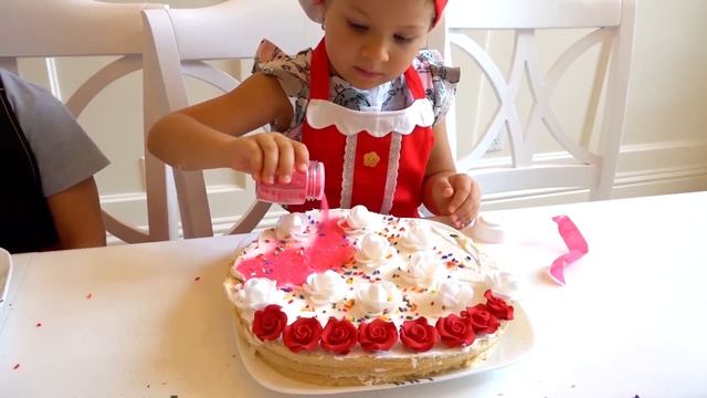 Diana y Roma estan preparando una Sopresa para el Cumpleaños de Papá смотреть онлайн