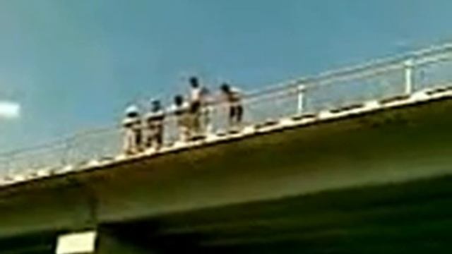 прыжок с агжарского моста жесть!!!!! смотреть онлайн