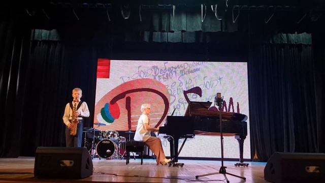 Татауров Евгений. Мексиканский танец. Дебют 2019 Тюмень смотреть онлайн