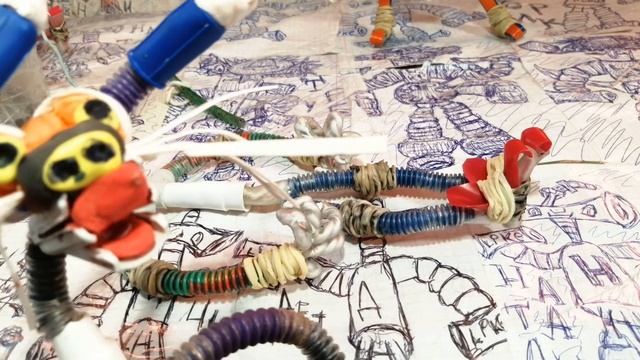 Нам 1 год!! Ксюша и Джордж, новые игрушки, из старых игрушек ! смотреть онлайн