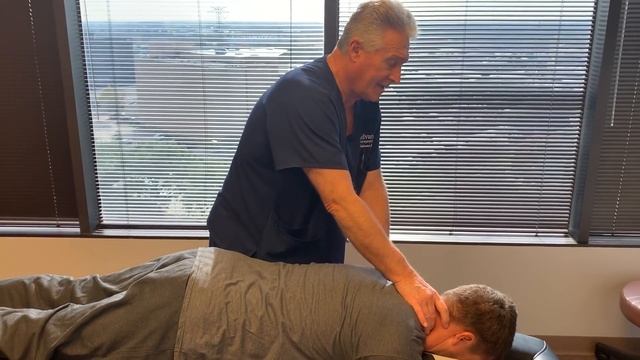 "Crack Addict" From San Antonio Gets Advanced Chiropractic Relief смотреть онлайн