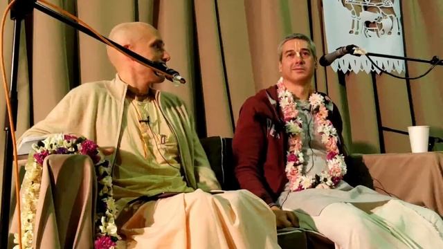 БГ 7.14 Нитьянанда Чаран дас и Мадан Мохан дас. Центр на Нагорной Москва 09.01.2021 смотреть онлайн