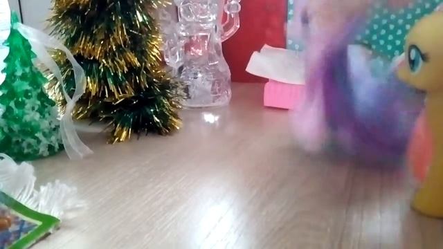 Как пони отмечали новый год!! смотреть онлайн