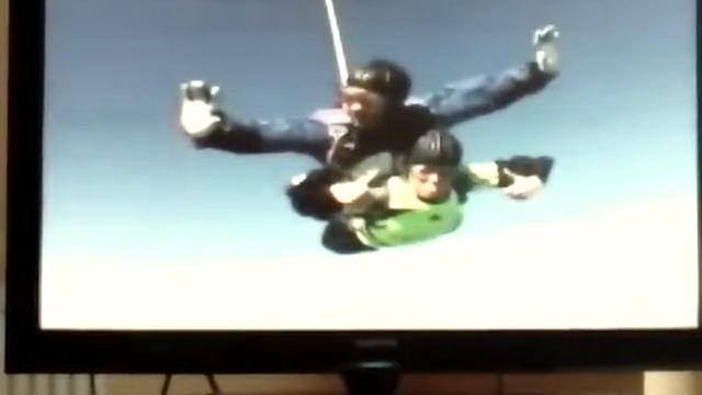 charlie bentley sky dive 2010 смотреть онлайн