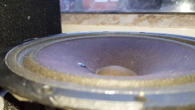 Sorry for the late upload Skoda speaker bass test смотреть онлайн