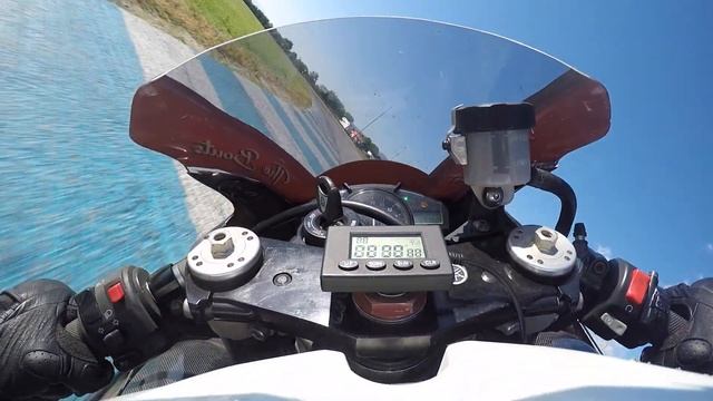 Serres circuit Yamaha R1...1:26:9 смотреть онлайн