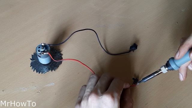 How to make 2 in 1 mini table saw and sander machine | DIY project смотреть онлайн