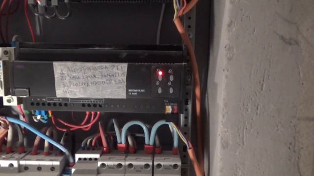 Электрика в доме. Просто видео с 2ух разных домов. смотреть онлайн