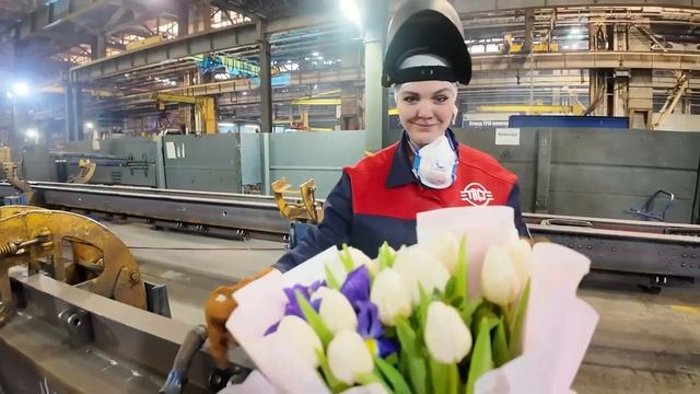 Александр Дрозденко поздравляет женщин с 8 марта!