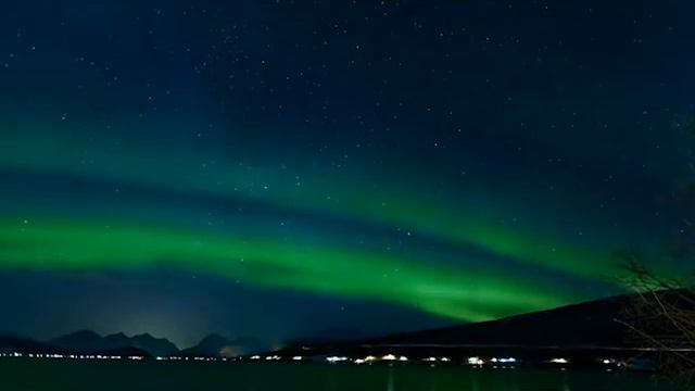 Aurora Borealis and Northern Lights Music | Ambient Sounds and Relaxing Music смотреть онлайн