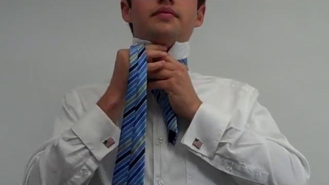 How to Tie a Tie: Balthus Knot смотреть онлайн
