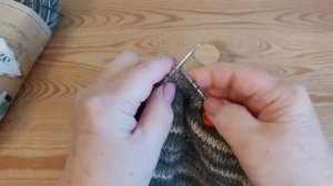 Двойная мужская шапка спицами из носочной пряжи Alize Superwash Artisan в 100гр-420м.Размер 57-58.