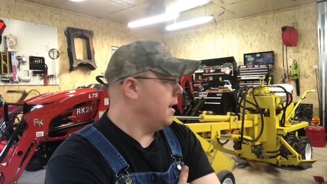 #11 RK24 pallet forks and Gravely Mow In смотреть онлайн