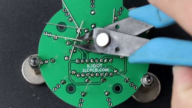 How to make Circular Saw and LED Chaser смотреть онлайн