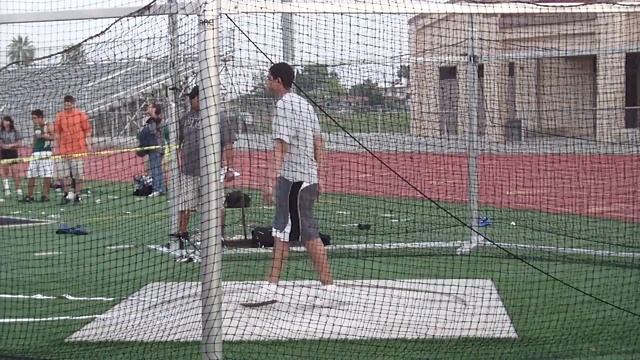Selma Track Club Vs Dinuba 15APR10 Frosh/Soph Discus