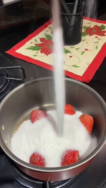 Mousse De 3 Ingredientes + Geleia De Morango 🍓 | A CASA 12