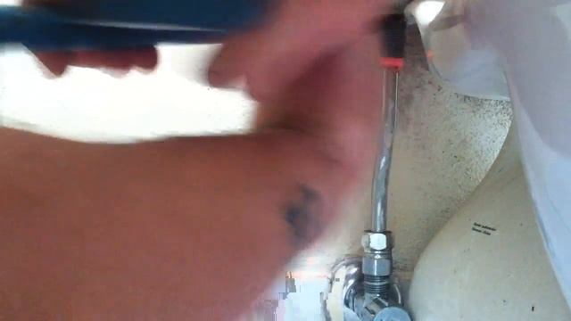 repair a leaking toilet смотреть онлайн