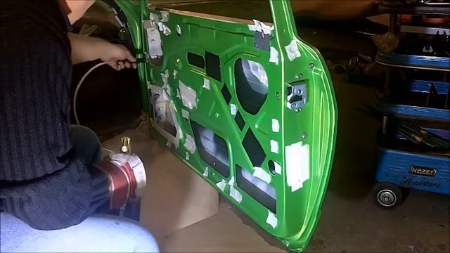 Mike Sanders Hohlraumversiegelung VW Passat B1 Behandlung der Türen смотреть онлайн