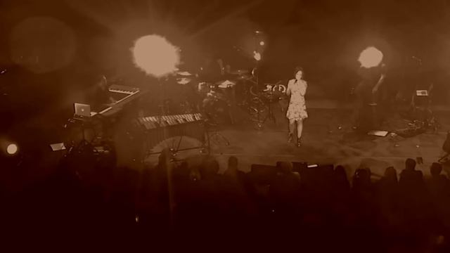 ZAZ Nueva canción en castellano " QUE VENDRÁ?" 04 JUN 2018 UTRECHT смотреть онлайн