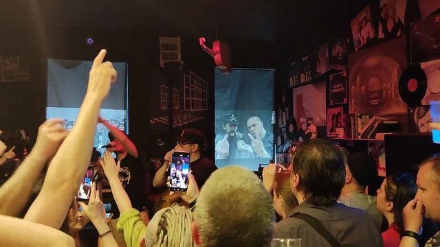 Вася Васин (КИРПИЧИ) - Про друзей (Хромой синий кот) смотреть онлайн