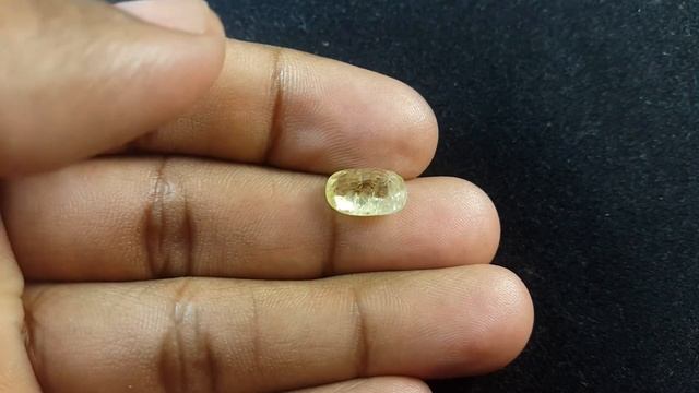 3.93 Carats Natural Yellow Sapphire Certificate no. AK0202160098 смотреть онлайн