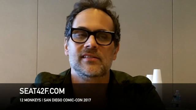 Todd Stashwick 12 MONKEYS Interview Comic Con HD смотреть онлайн