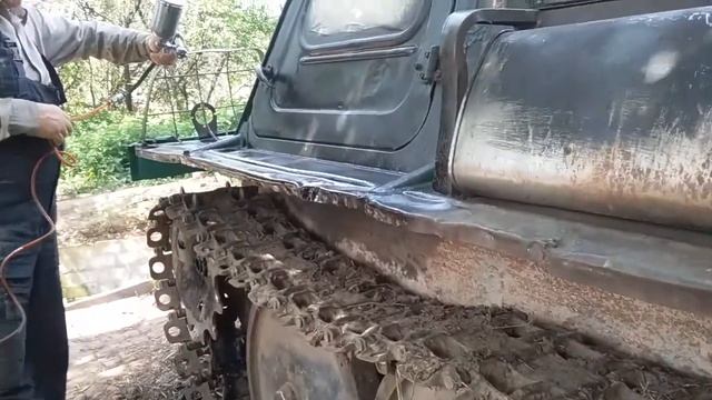 Идёт покраска кабины вездехода. смотреть онлайн