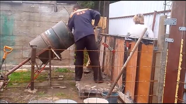 Первая заливка опалубки ч1 смотреть онлайн