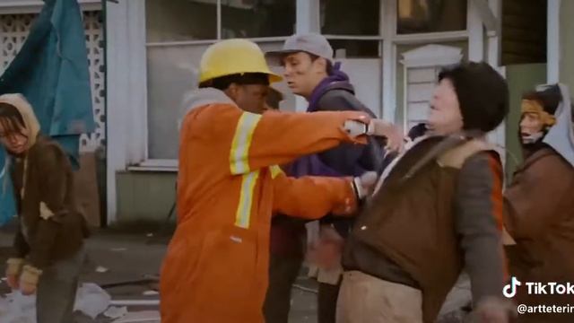 Жаль бабушку😞🤣🤣