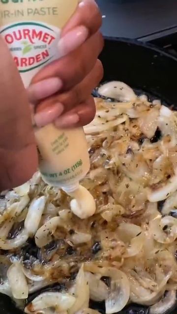 How To Make French Onion Chicken Thigh Skillet