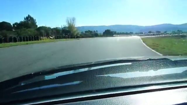316I E30 vs Opel Corsa circuit du Luc 16/11/2014 смотреть онлайн