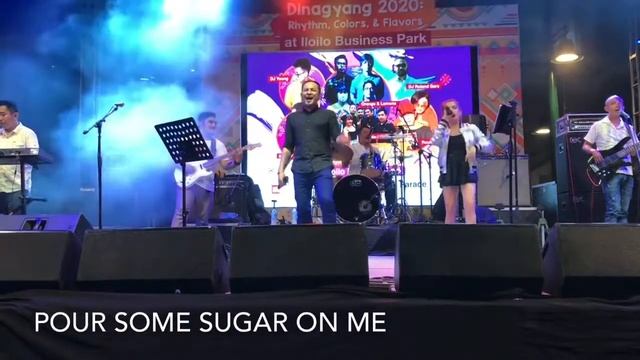Pour Some Sugar On Me (Def Leopard & Taylor Swift) Live Cover смотреть онлайн