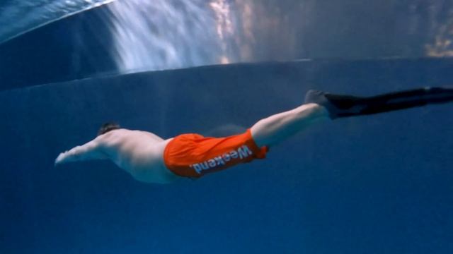 Тренировка по фридайвингу в бассейне РГУФК. смотреть онлайн