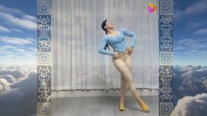 Цин Цин (Qingqing) исполняет медитативный танец "Тибет в небе"под The Flap of a Butterfly's Wing #青青