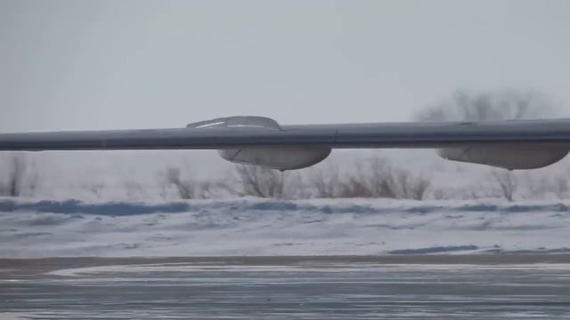 Ту-154 запуск двигателей RA-85757 UNEE KEJ Tu-154 engine start смотреть онлайн