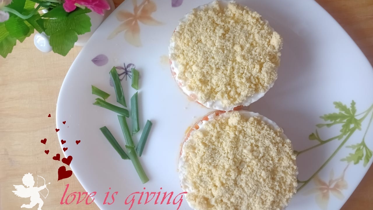 Шикарный салат на 8 марта! Слоеный салат. Мимоза смотреть онлайн