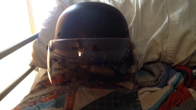 Swat helmet [warning weird music] смотреть онлайн