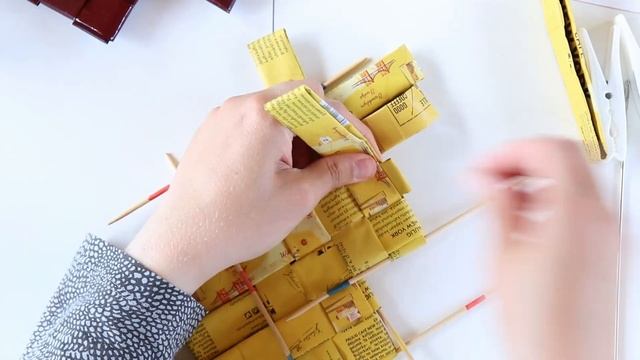 Upcycled coffee bag basket | zig zag weaving tutorial смотреть онлайн
