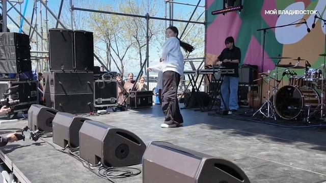 Владивосток танцы у Океана 12 мая 2024. смотреть онлайн